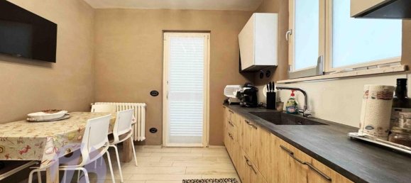 6 rooms Villa in Forte dei Marmi, Italy No. 39269 8