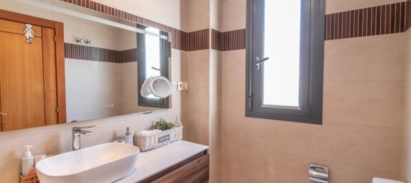 Ático de 3 dormitorios en Granada, Spain No. 23692 10