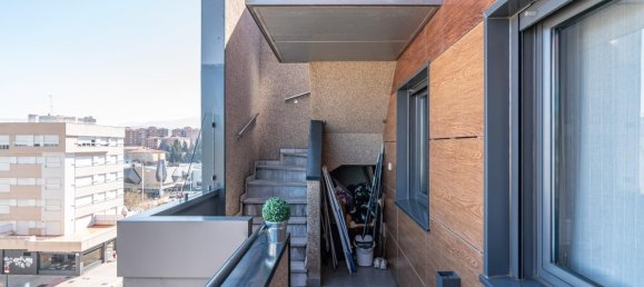 Ático de 3 dormitorios en Granada, Spain No. 23692 23