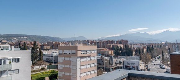 Ático de 3 dormitorios en Granada, Spain No. 23692 4