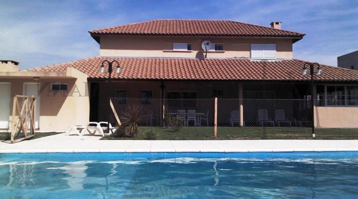 3 chambres Maison à Esteban Echeverria, Argentina No. 61069