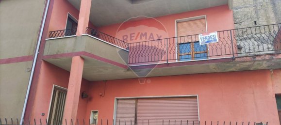 4 bedrooms House in Sant'Agata de' Goti, Italy No. 57125 3