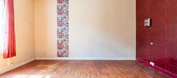 Casa de 4 dormitorios en Saint-Etienne-de-Chigny, France No. 314530 7