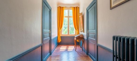 Casa de 4 dormitorios en Saint-Etienne-de-Chigny, France No. 314530 6