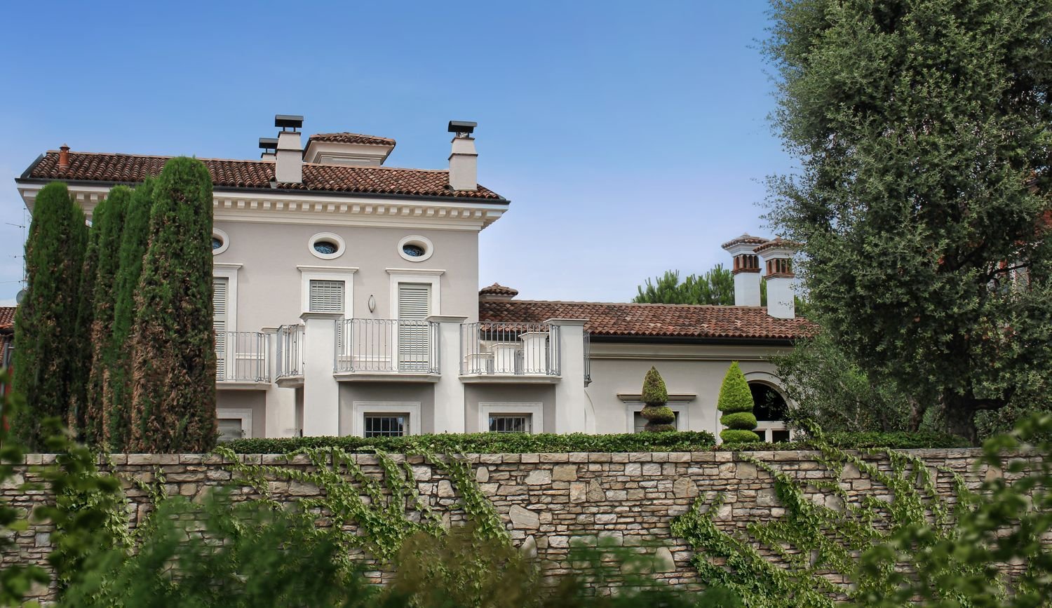 20 rooms Villa in Ospitaletto, Italy No. 277439