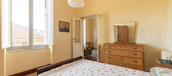 5 rooms Apartment in Levanto, Italy No. 139717 4