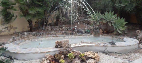 5 bedrooms Villa in Calpe, Spain No. 1530 2