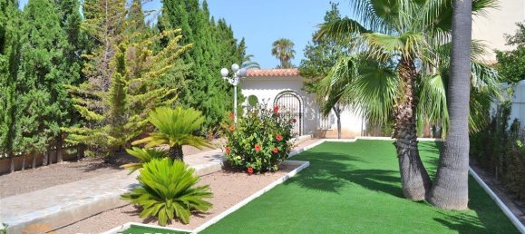 5 bedrooms Villa in Calpe, Spain No. 1530 8