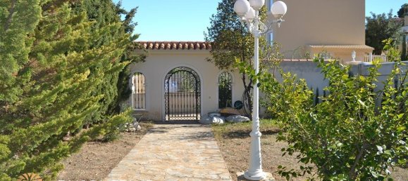 5 bedrooms Villa in Calpe, Spain No. 1530 4