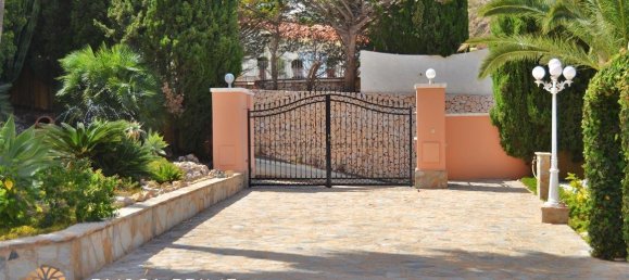 5 bedrooms Villa in Calpe, Spain No. 1530 14