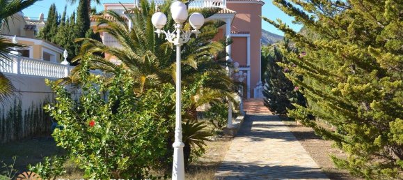 5 bedrooms Villa in Calpe, Spain No. 1530 5