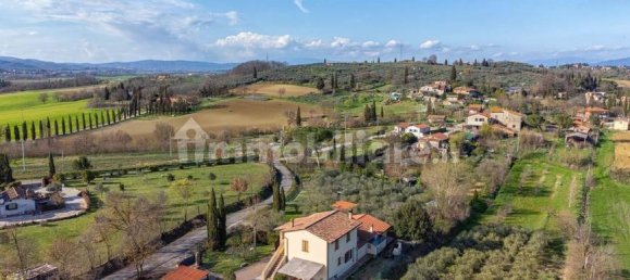 5 bedrooms House in Foiano della Chiana, Italy No. 228445 6