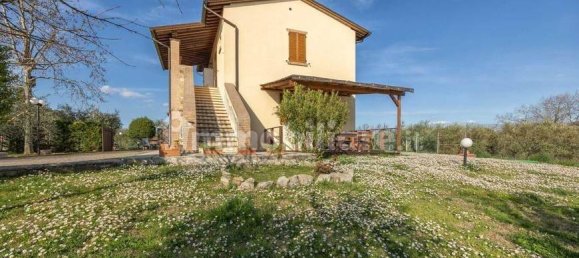 5 bedrooms House in Foiano della Chiana, Italy No. 228445 11
