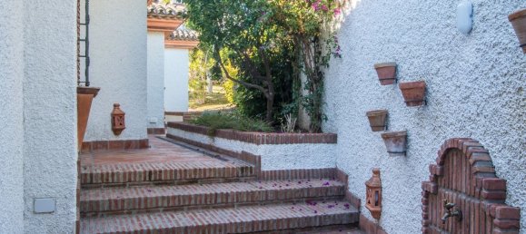 Villa de 4 dormitorios en Marbella, Spain No. 51774 55