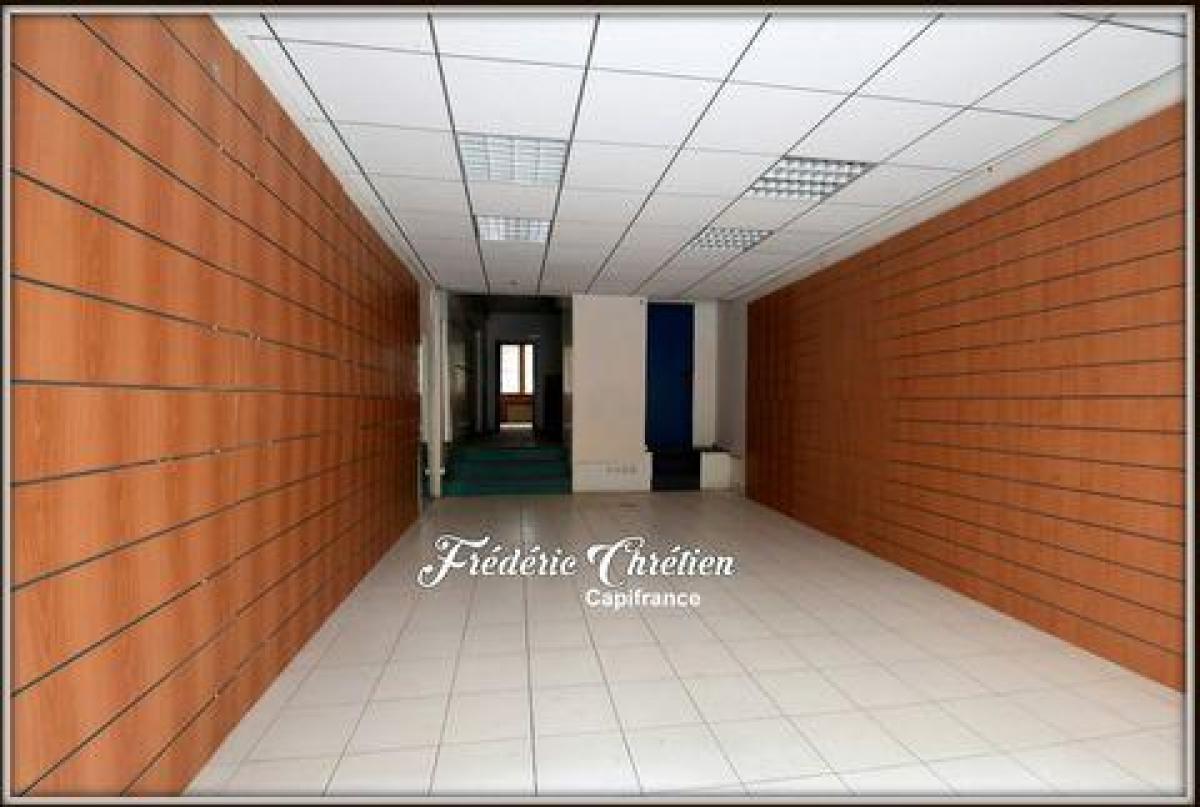 Oficina en Venanson, France 58 m² No. 20393