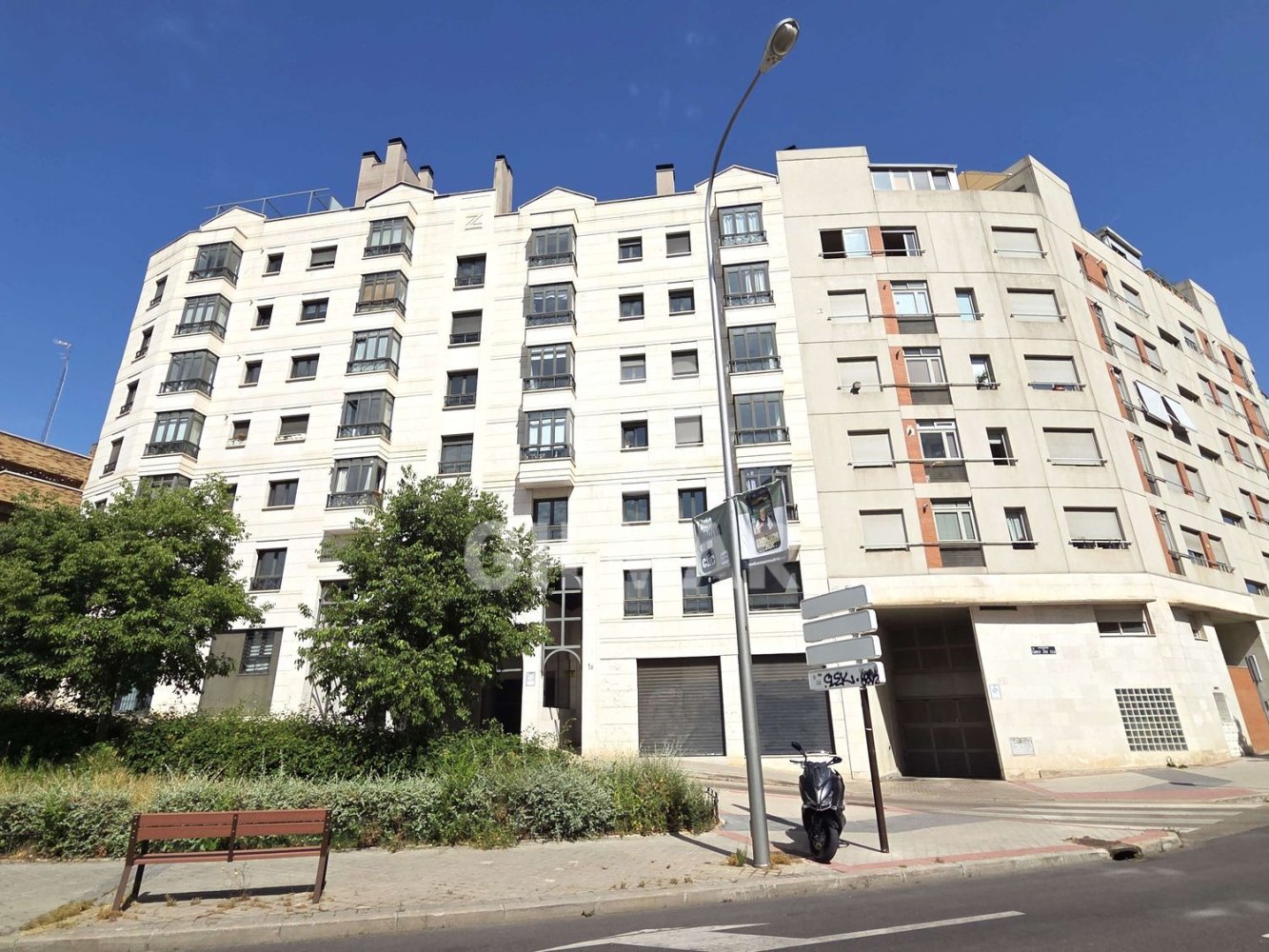 Квартира с 1 спальней в Мадрид, Испания № 189193