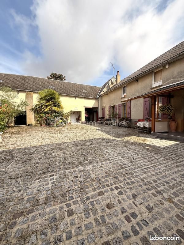 5 Schlafzimmer Haus in Villeneuve-les-Sablons, France, Nr. 276513