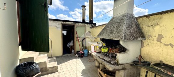 5 bedrooms House in Ravenna, Italy No. 257865 9