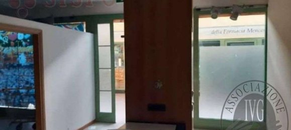 165m² Commercial property in Marsciano, Italy No. 304294 19