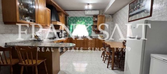 3 bedrooms Apartment in Swatar, Malta No. 5341 2