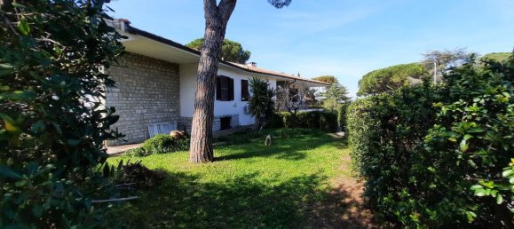 9 rooms Villa in Livorno, Italy No. 228726 2