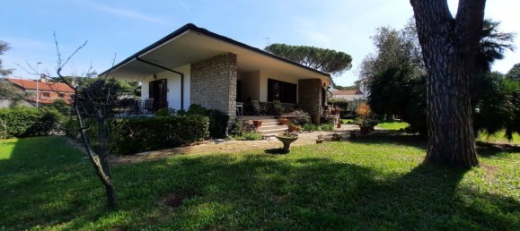 9 rooms Villa in Livorno, Italy No. 228726 10