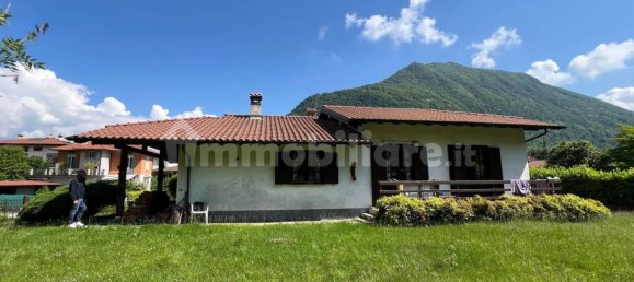 3 bedrooms Villa in Laveno-Mombello, Italy No. 295850 4