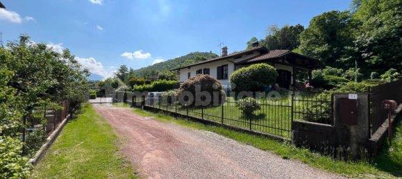 3 bedrooms Villa in Laveno-Mombello, Italy No. 295850 8