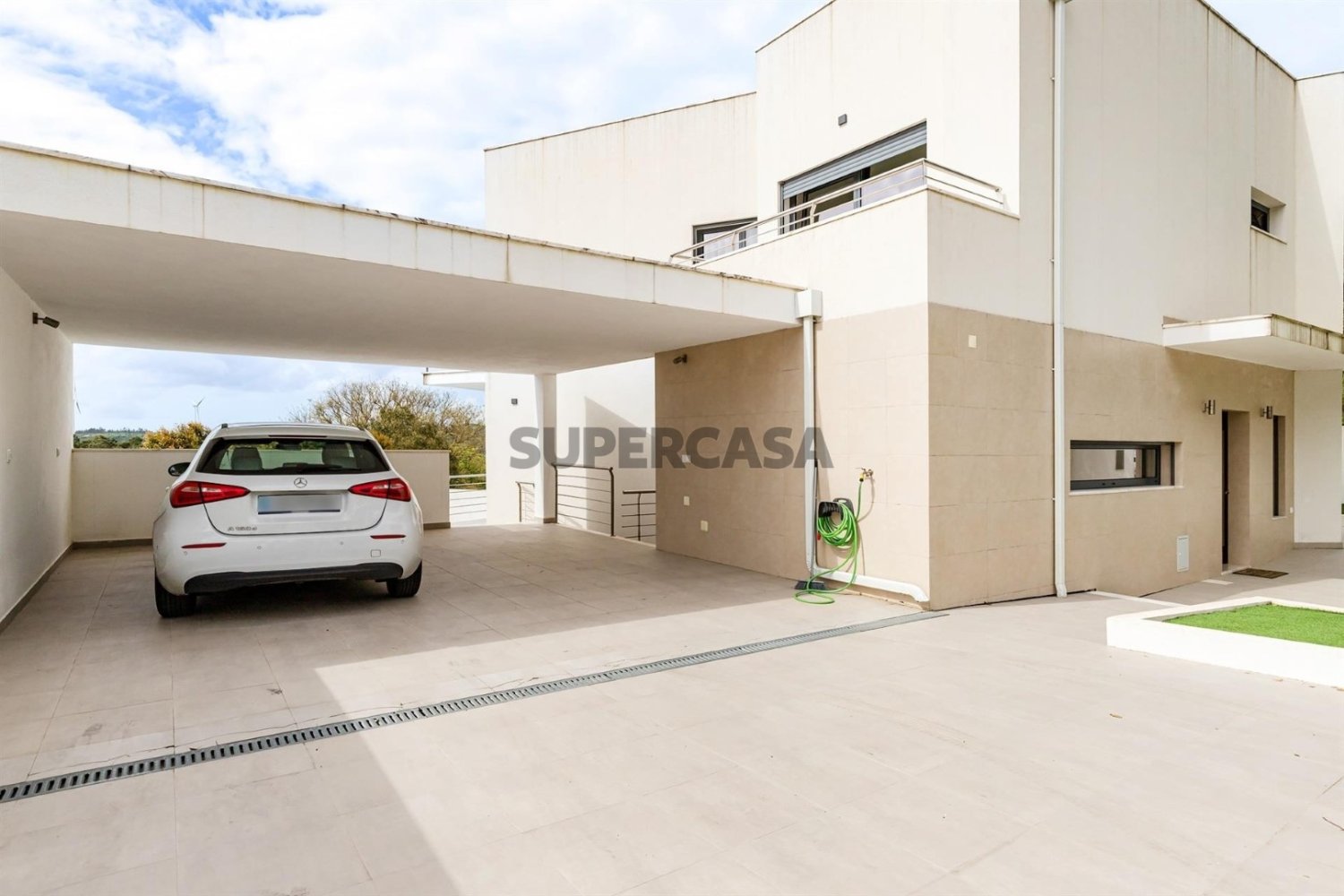 4 bedrooms House in Loures, Portugal No. 210436