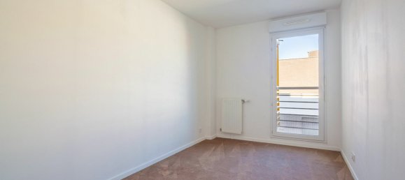 Apartamento de 2 dormitorios en Bezons, France No. 136864 8