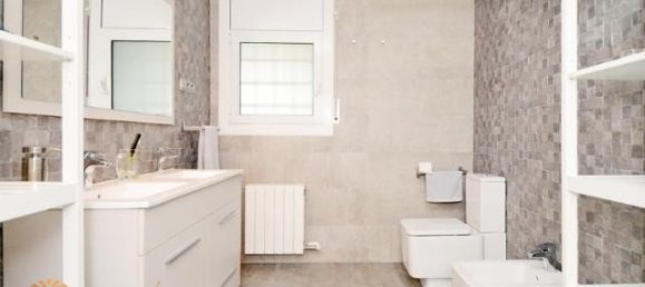 5 bedrooms Villa in Castelldefels, Spain No. 93 4