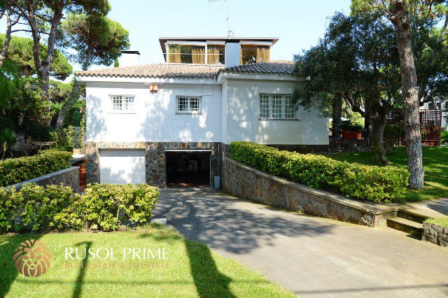 5 bedrooms Villa in Castelldefels, Spain No. 93