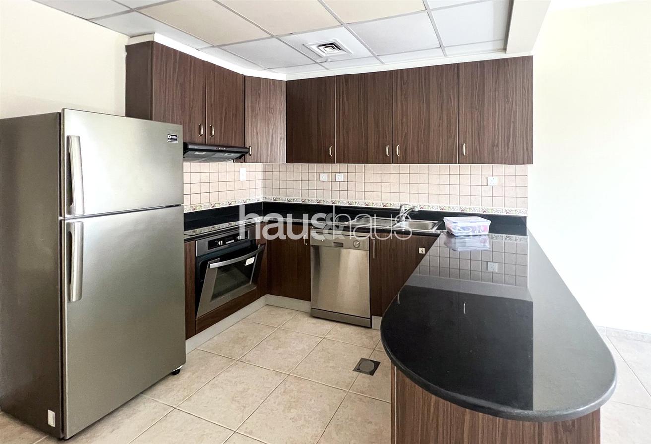 Квартира с 2 спальнями в Дубай Марина, ОАЭ № 100367