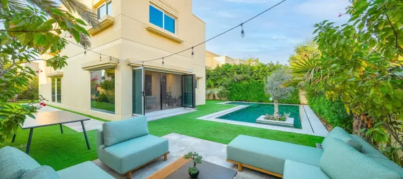 Villa de 4 dormitorios en Meadows, UAE No. 108380 19