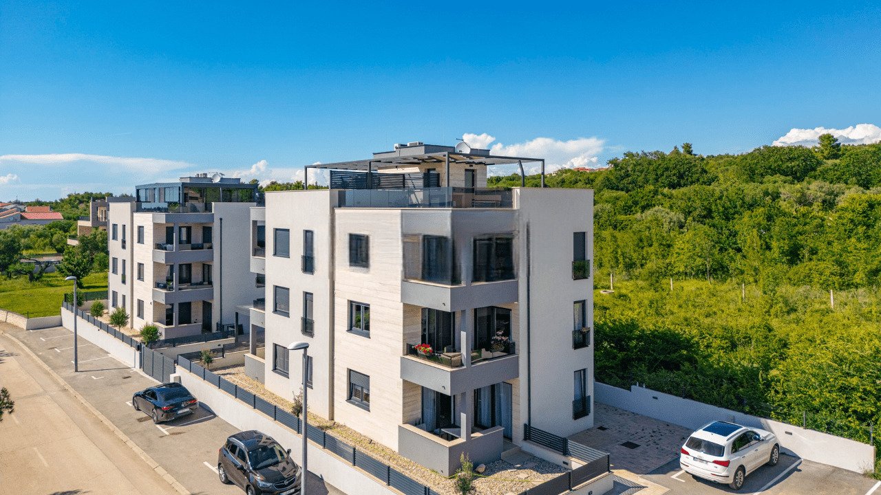 Квартира с 3 спальнями в Задар, Хорватия № 209