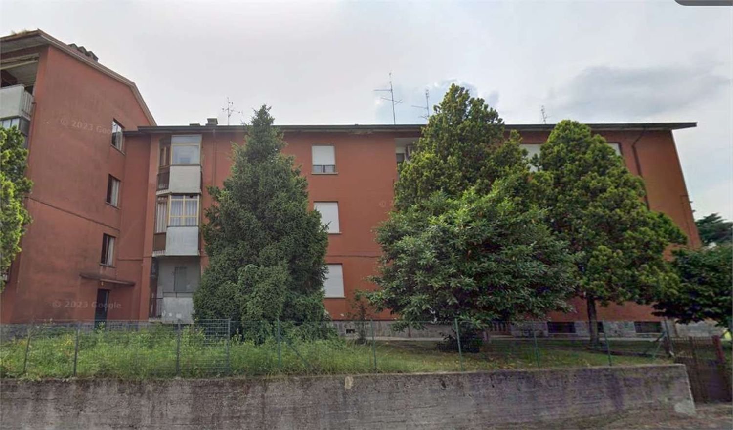 3 rooms Apartment in Cislago, Italy No. 3224