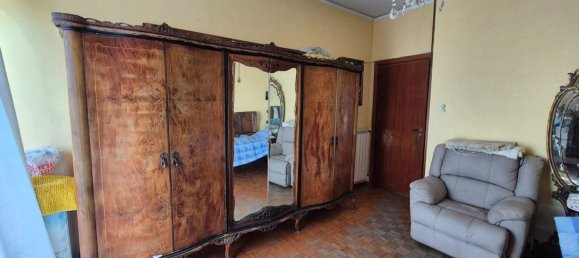 5 bedrooms Apartment in Torre Annunziata, Italy No. 340048 9