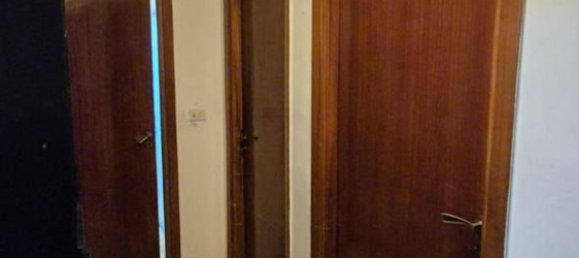 5 bedrooms Apartment in Torre Annunziata, Italy No. 340048 4