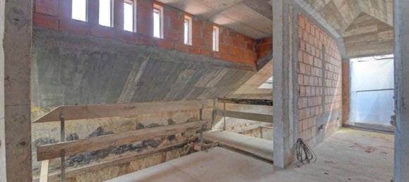 5 bedrooms House in Porto, Portugal No. 127868 8