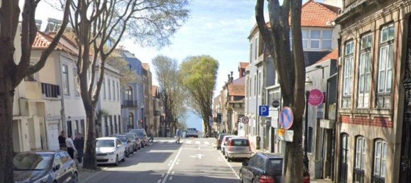 5 bedrooms House in Porto, Portugal No. 127868 9