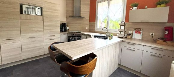 5 bedrooms House in Chalons-en-Champagne, France No. 156595 2