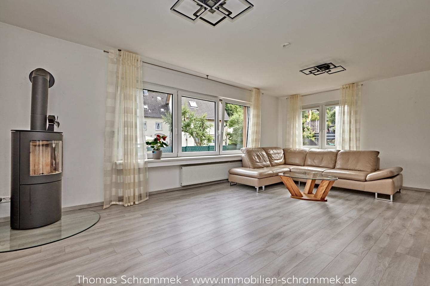 Moradia em banda de 9 divisões em Markischer, Germany N.º 347839