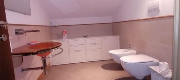 5 rooms Apartment in Grosseto, Italy No. 35549 4