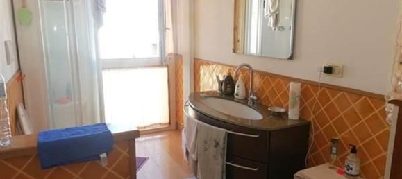 5 rooms Apartment in Grosseto, Italy No. 35549 31