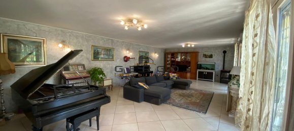 6 rooms Villa in Albignasego, Italy No. 135626 4