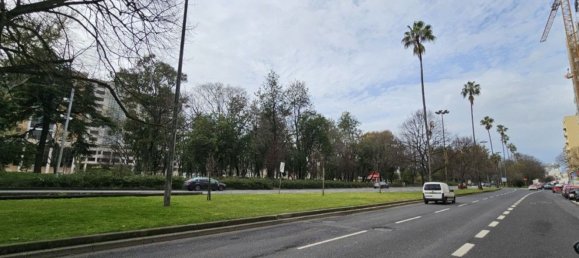 624m² Building in Lisbon, Portugal No. 165619 6