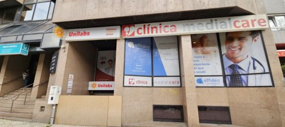 624m² Building in Lisbon, Portugal No. 165619 2