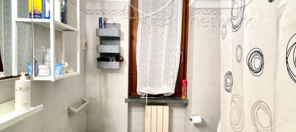 3-salle Appartement à Massa e Cozzile, Italy No. 280463 18