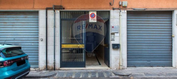 Apartamento de 9 habitaciónes en Catania, Italy No. 305601 3