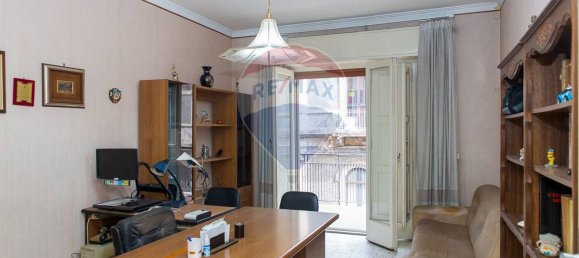 Apartamento de 9 habitaciónes en Catania, Italy No. 305601 25